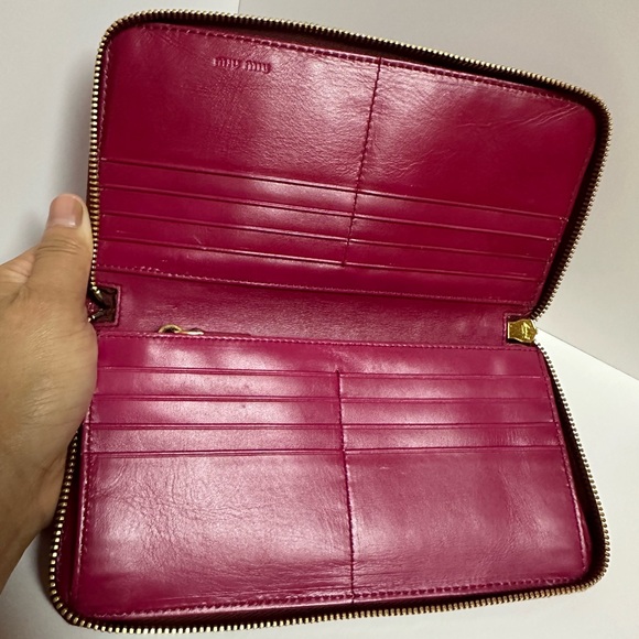 Miu Miu Patent Leather Snake Print Full Zip Large Wallet, Reddish Pink, VGUC - Picture 4 of 15